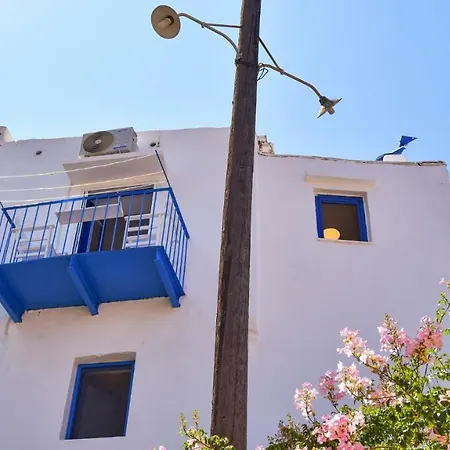 The Blue And White House In Ioulis, Kea Prázdninový dům